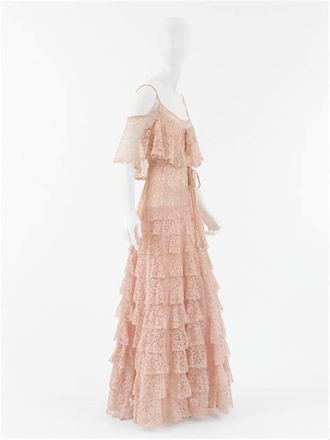 silloutte of coco chanel dresses|coco chanel designs 1930s.